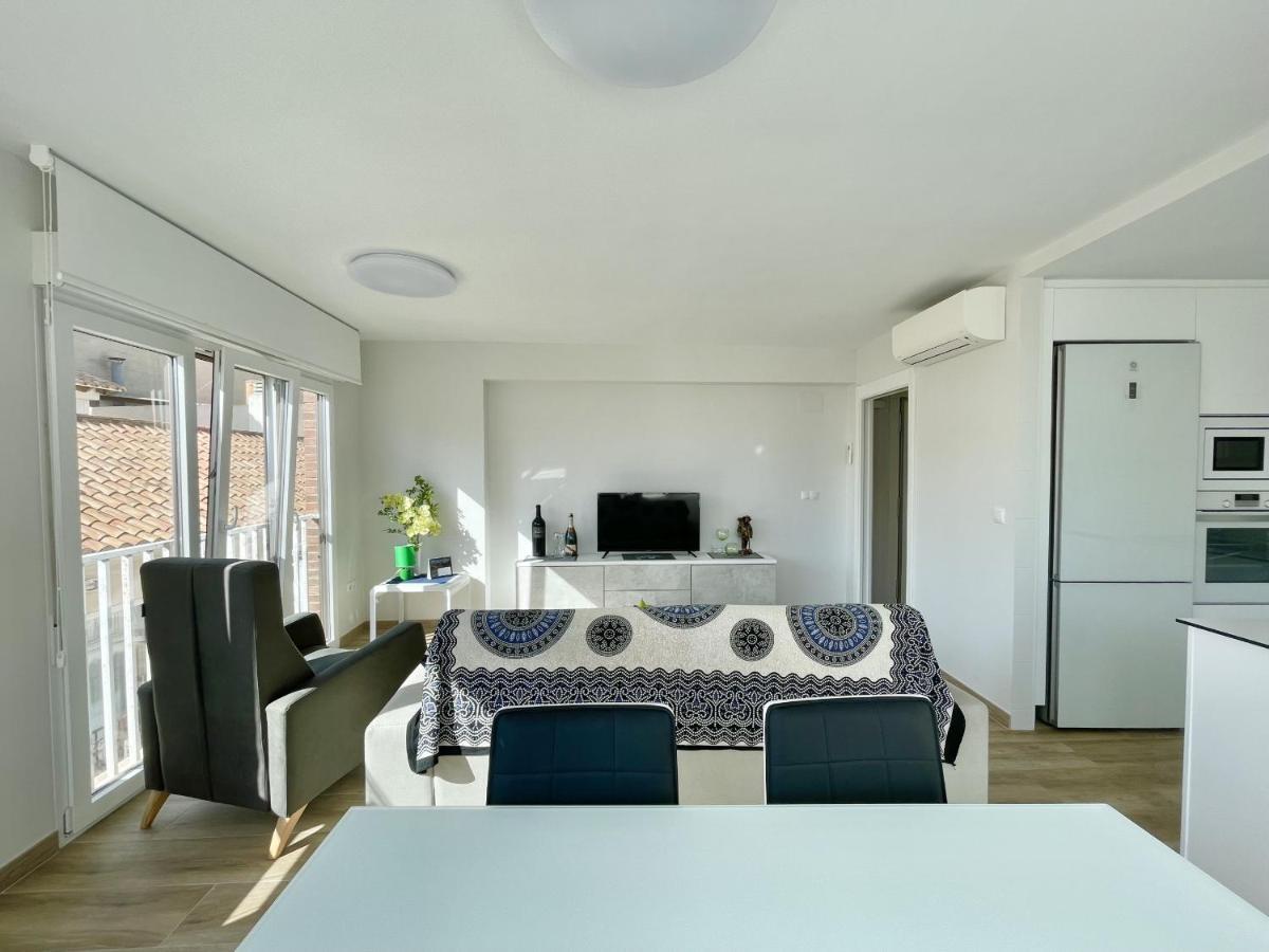 Luxury Center Apartment Benidorm Bagian luar foto